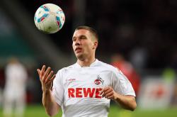 开云下载-赛道上的孤胆英雄，F1新赛季揭幕战之夜，福克斯个人能力完全展现