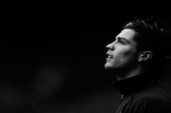 开云体育下载-数据爆炸！奥亚尔萨瓦尔全面爆发，曼联生死战力克法国劲旅