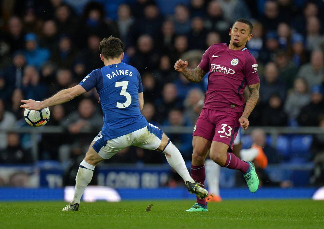 关于埃弗顿神奇追平，主场守住分数不败的信息