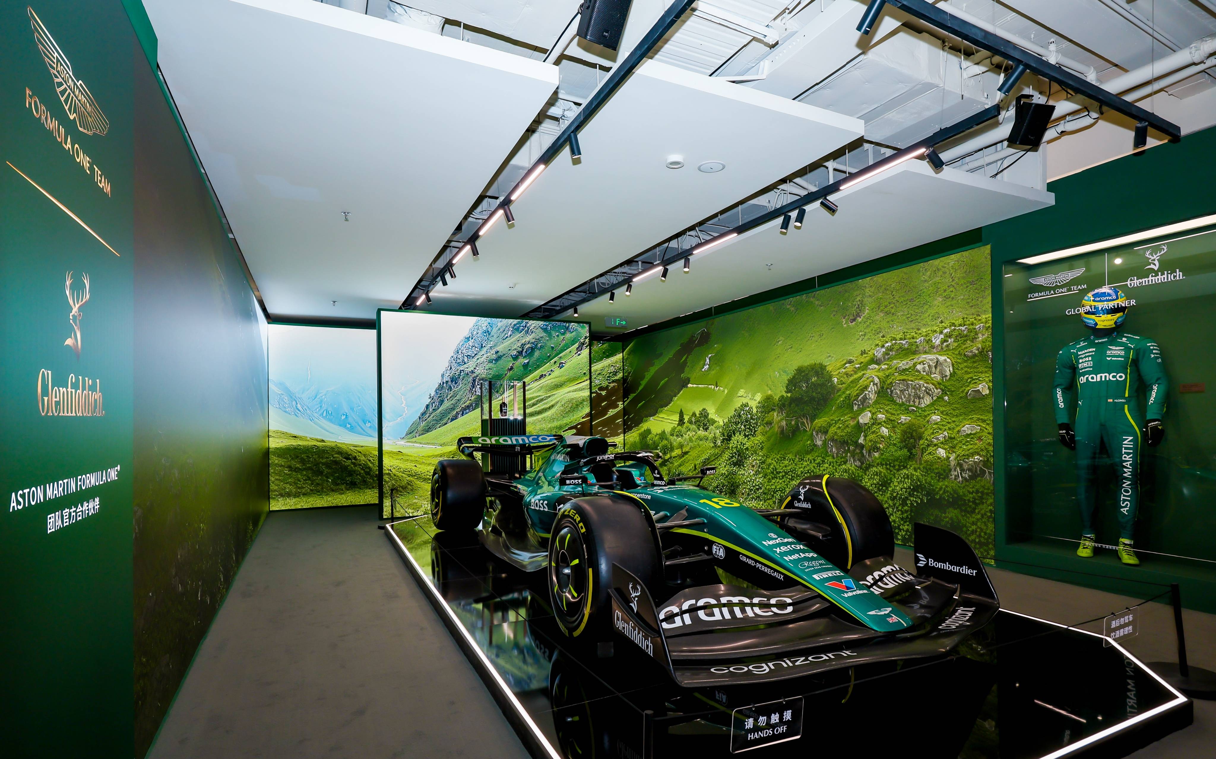 阿斯顿马丁完胜迈凯伦,拉塞尔惊艳四座的简单介绍 阿斯顿马丁完胜迈凯伦,拉塞尔惊艳四座的简单介绍