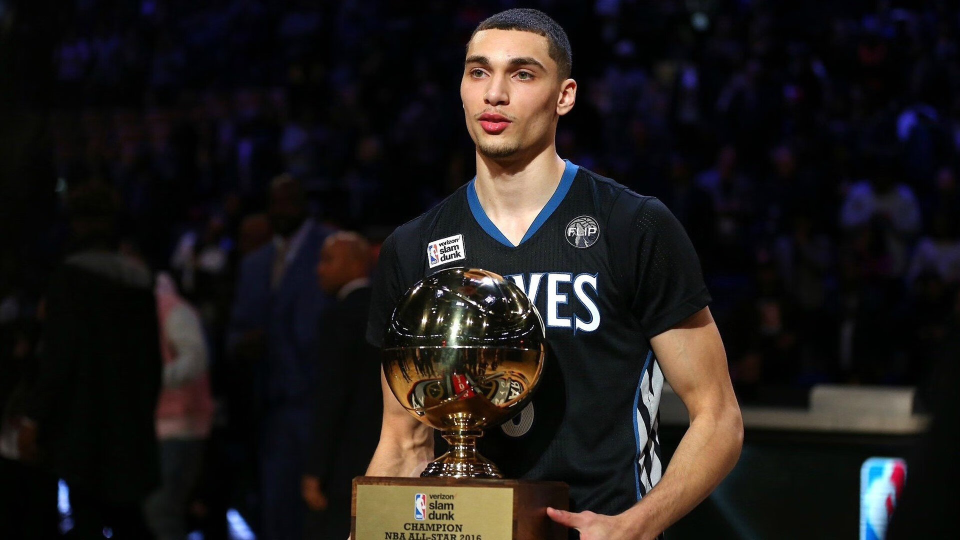 西甲国家德比之夜,布伦森压制级发挥改写宿命对决